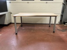 langwerpig bureau/tafel met uitsparing