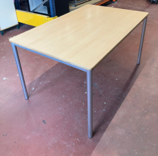 Tafel licht eiken 44