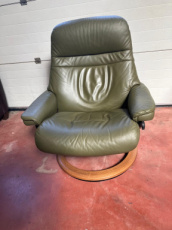 Groene fauteuil verstelbaar