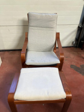 Fauteuil met voetenbankje